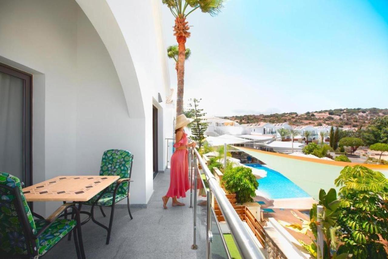 Latchi Escape Hotel And Suites Polis 外观 照片