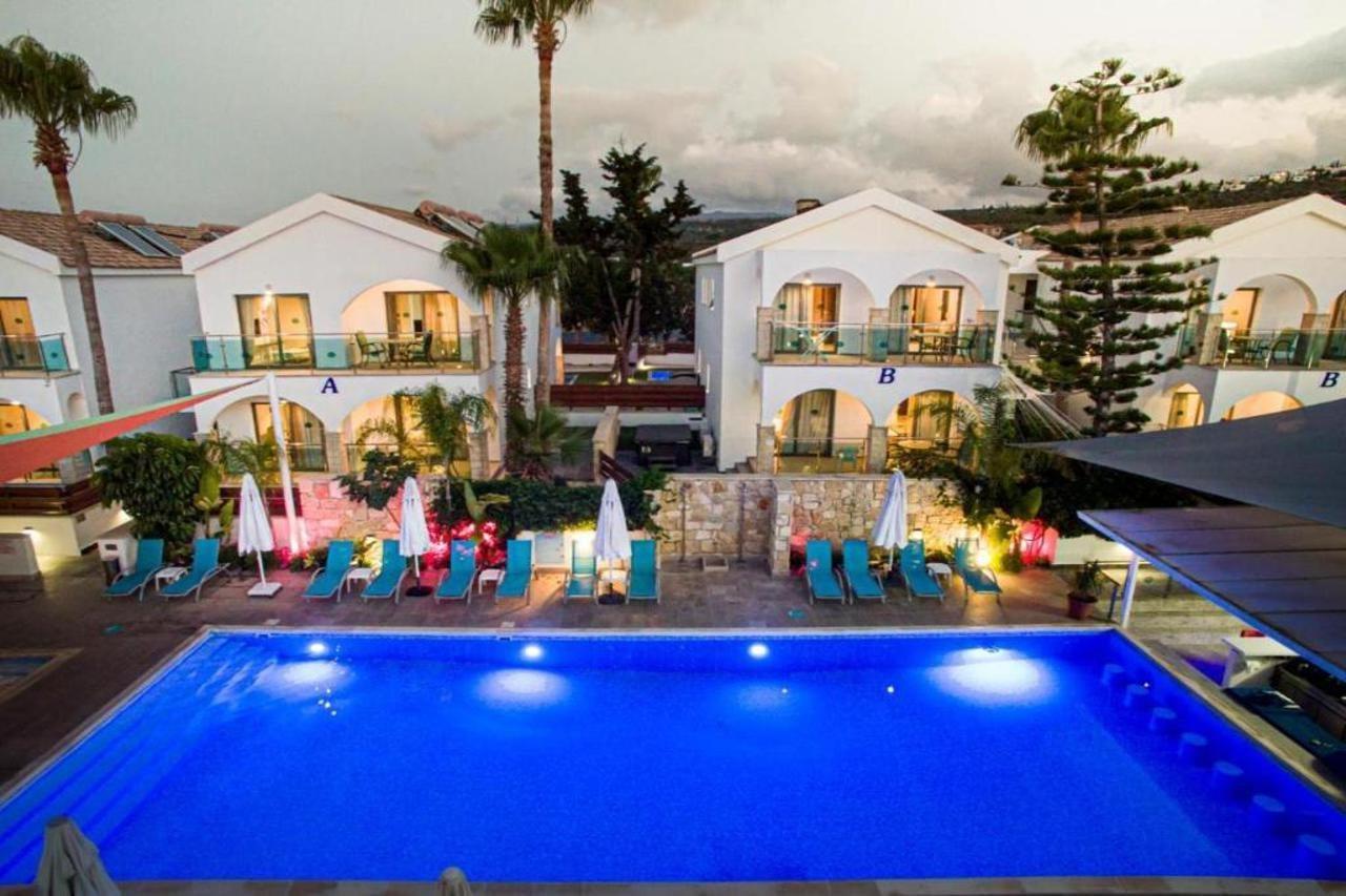 Latchi Escape Hotel And Suites Polis 外观 照片