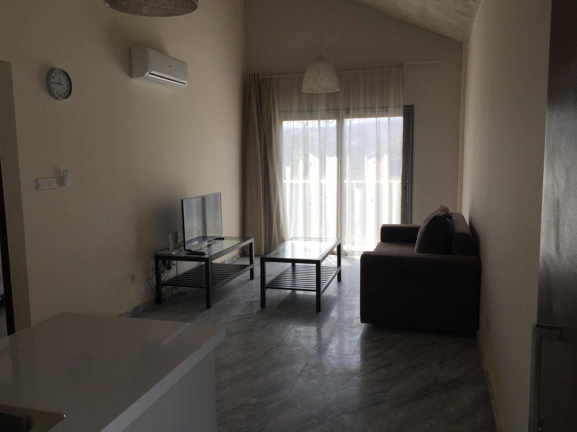 Latchi Escape Hotel And Suites Polis 外观 照片