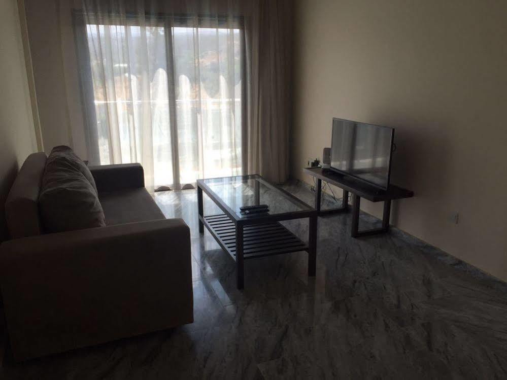 Latchi Escape Hotel And Suites Polis 外观 照片