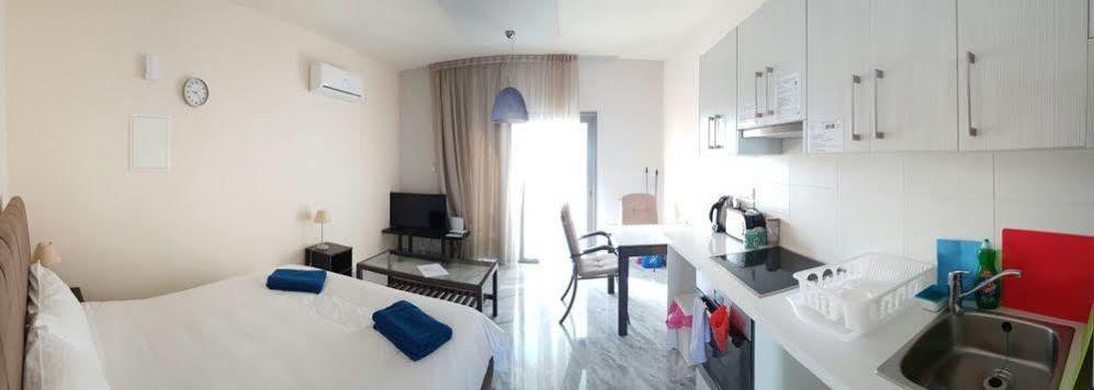 Latchi Escape Hotel And Suites Polis 外观 照片
