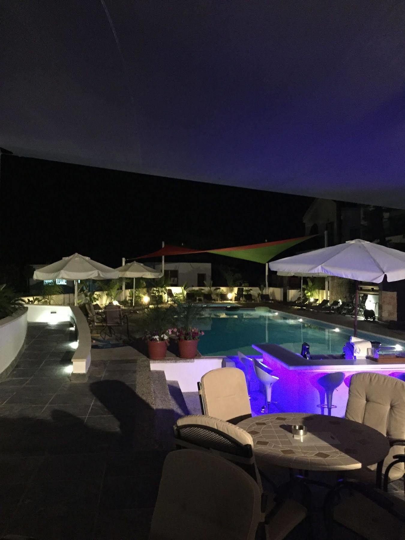 Latchi Escape Hotel And Suites Polis 外观 照片